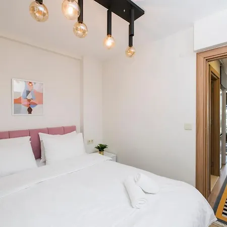 Chic 1 Bedroom Apt Wac In Cihangir Apartamento *