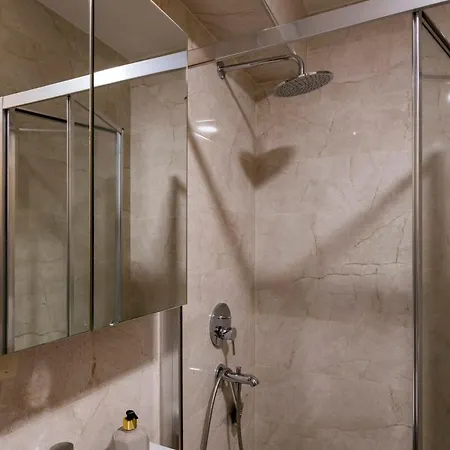 Chic 1 Bedroom Apt Wac In Cihangir Apartamento