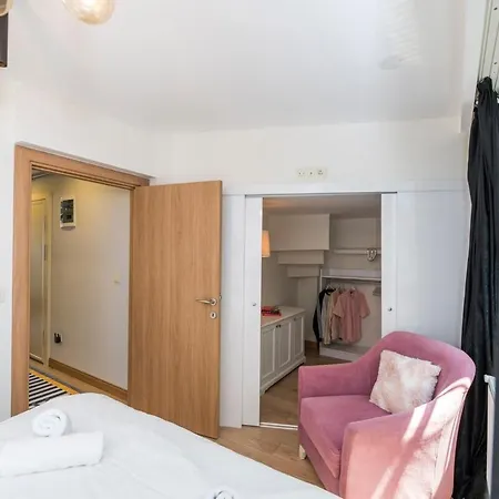 Chic 1 Bedroom Apt Wac In Cihangir Apartamento